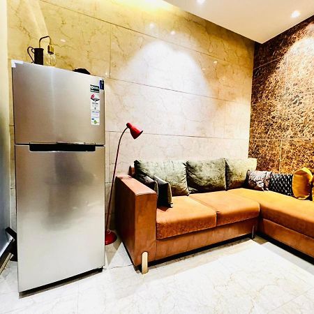 Divine Studios Rajouri Garden Neu-Delhi Exterior foto